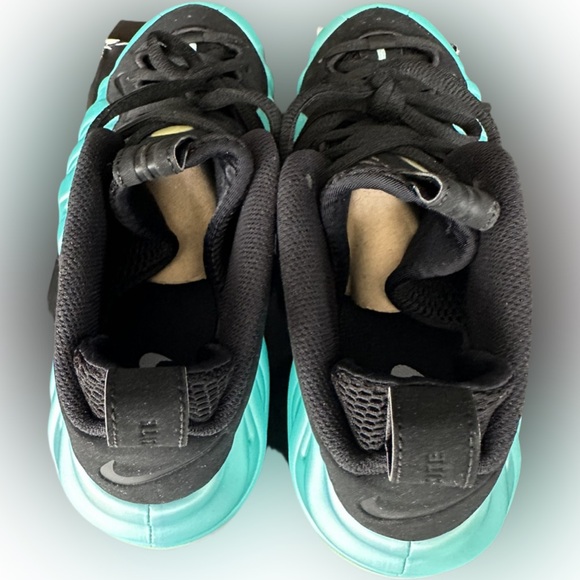 Nike Foamposite Pro Athletic Shoes - Black and Teal
(Island Green) - Picture 3 of 7